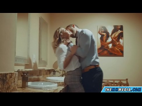 ❤️ Ina whakawaia koe e te kakaho tetona i roto i te wharepaku whanui ☑ Porno i porn mi.credit-assorti.ru ❤